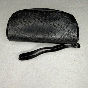 Oakley Black Embossed Wristlet Sunglasses  Clutch Case Zip Around Designer
